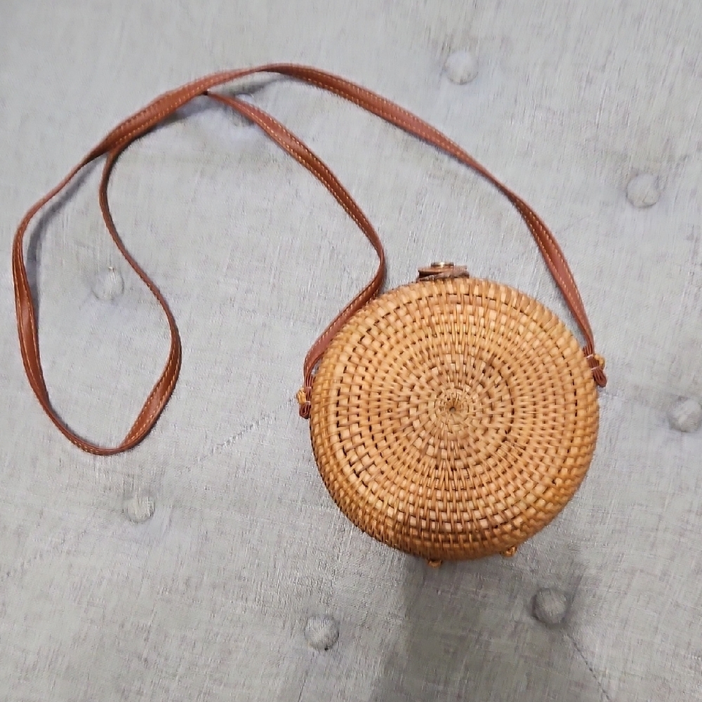 Round Woven Tan Crossbody Bag
